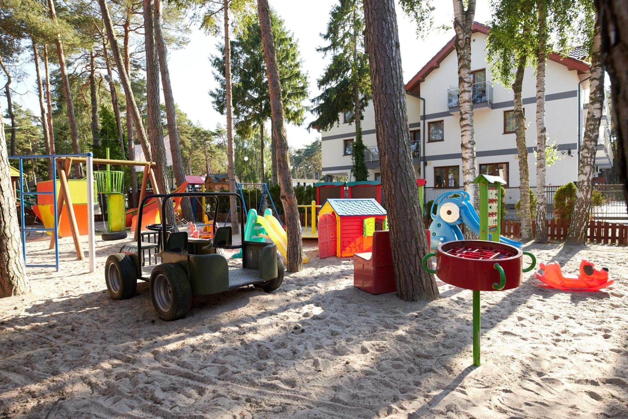 Osrodek Wypoczynkowy Relaks I Apartamenty Леба Екстер'єр фото